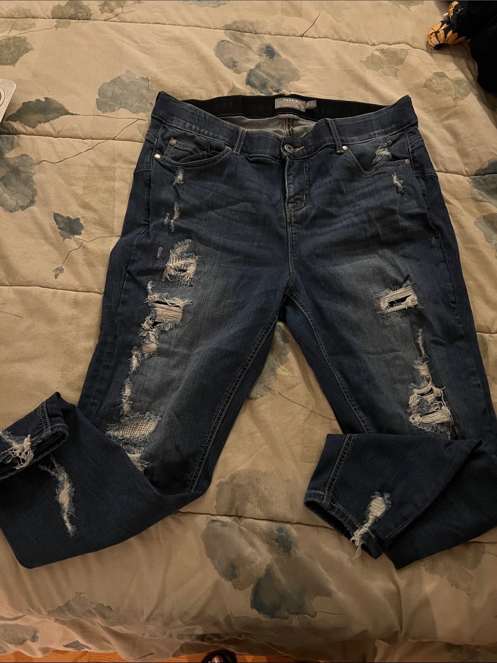 Torrid Dark Blue Bombshell Skinny Premium Stretch Ripped Jeans